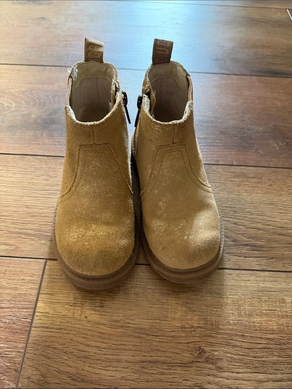 UGG Girls' Chelsea Boots in Metallic Tan